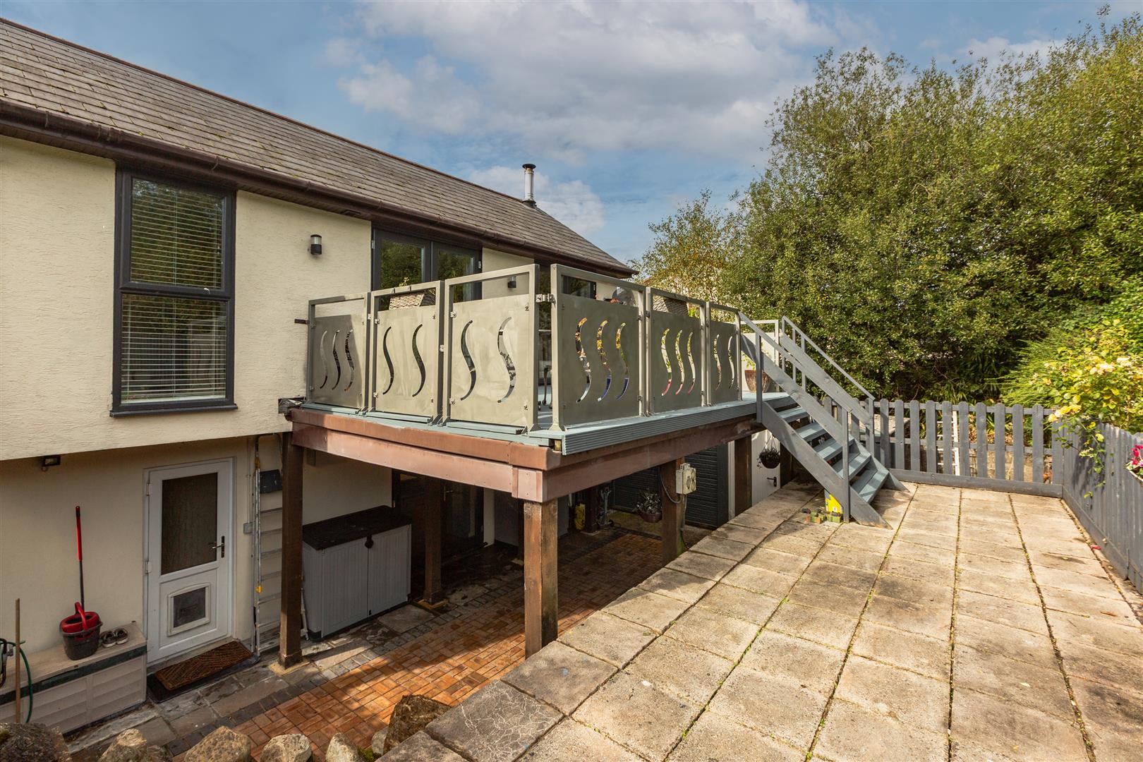 Commercial Road, Pontardawe, Swansea, SA8 4SL